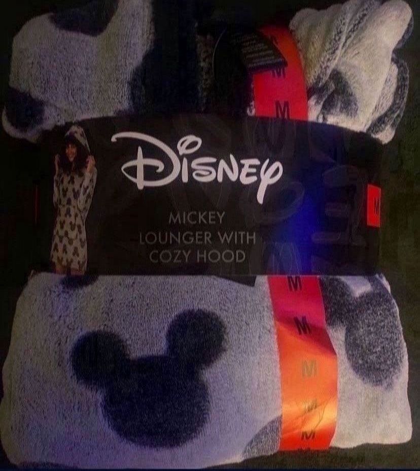 Women’s Brand New With Tags Medium Disney Cozy Mickey Lounger With Hood