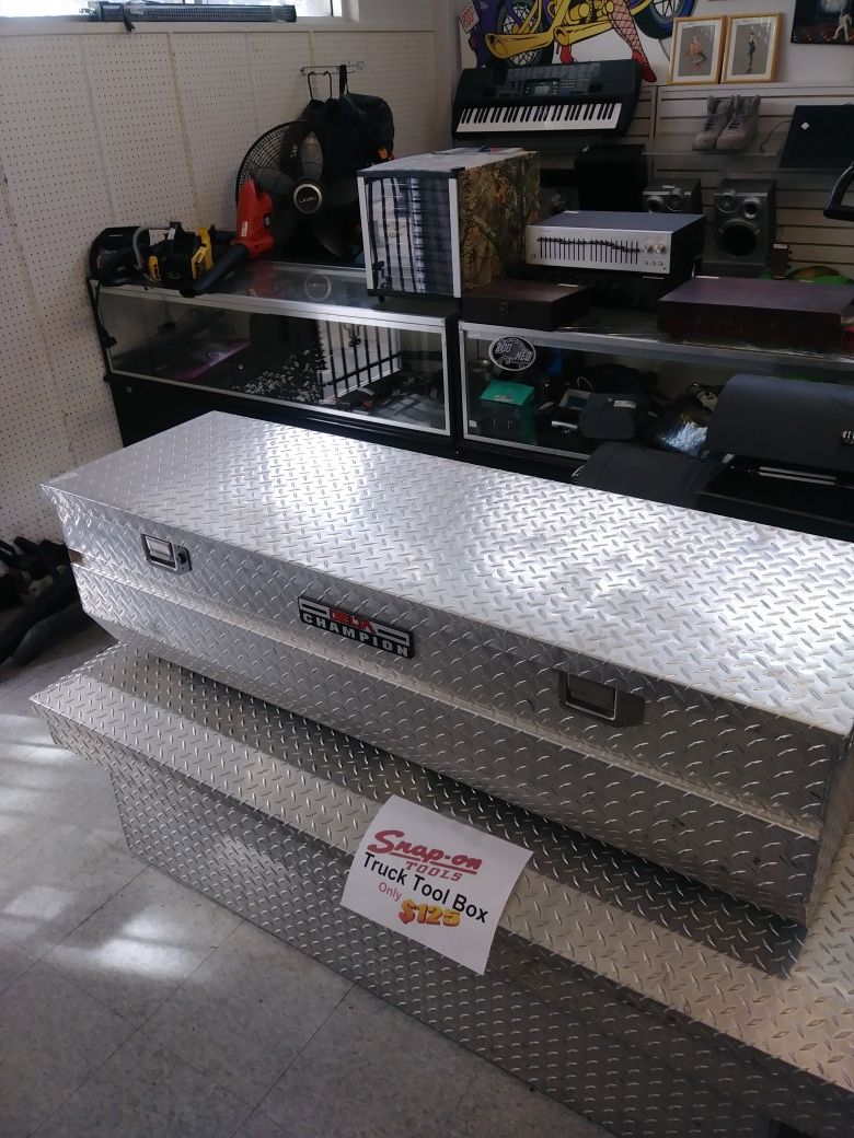 Delta champion tool box