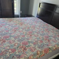 King  Bed For Sale Used With Free Mattress 
