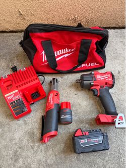 Milwaukee M18 FUEL Mid Torque 1/2 in. Impact Wrench w/ M12 FUEL 3/8 in. Ratchet Combo Kit
