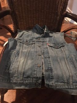 Men Levis Medium Jean vest