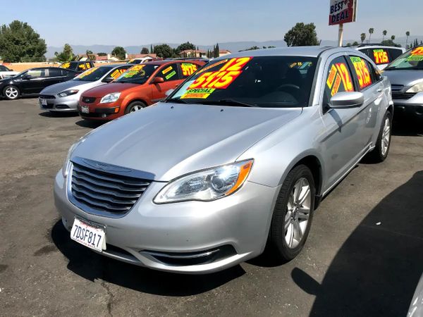 2012 Chrysler 200 LX> 4 CYLINDER> AUTOMATIC> EXTRA CLEAN for Sale in