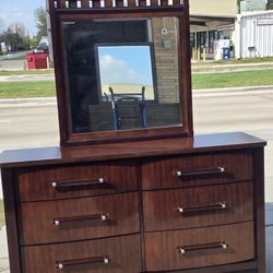 DRESSER WITH MIRROR 