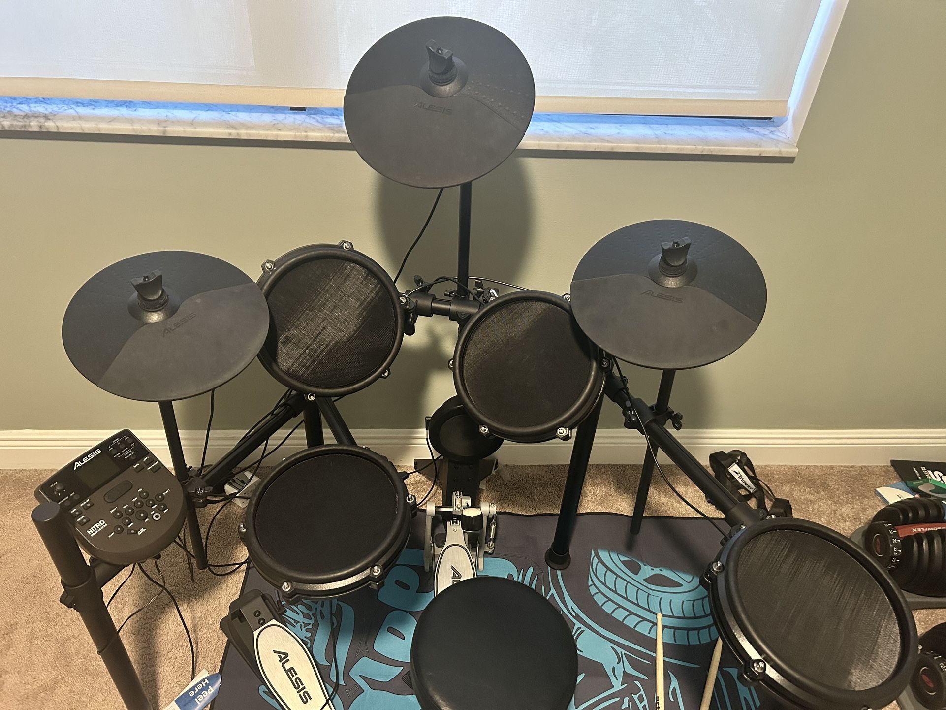 Alesis Nitro Mesh Drum Set