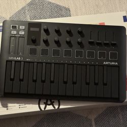 Arturia Minilab 3 MIDI keyboard controller