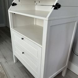 Baby Changing Table And Dresser 