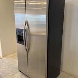 KitchenAid High-End Double Door Refrigerator  25 cu Ft