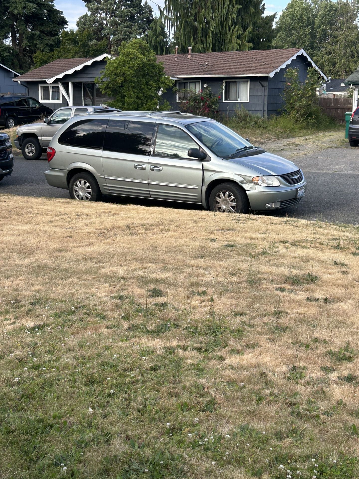 2002 Chrysler Town & Country