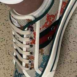 Women Gucci Sneakers