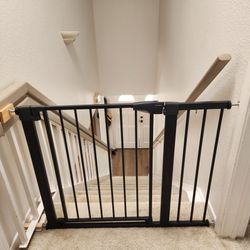 Extra wide black baby gate