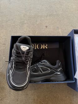B30 Sneakers
