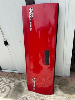 2009. Toyota tacoma tail. Gate.  Parts
