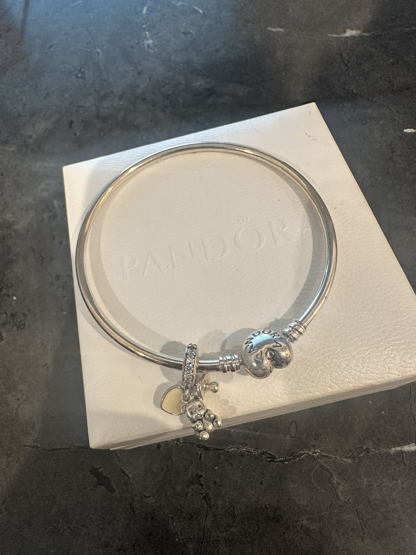 Pandora W/ Charm