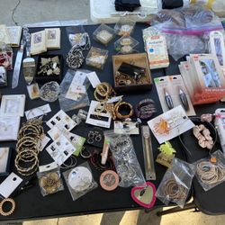 Women’s Various Accessories !