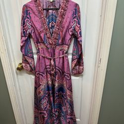 True Colours By La Moda Clothing Beach Cover Up Robe Purple Paisley Size S-M Great Condition 