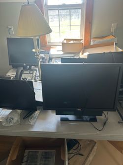 5 monitors 1-21” 2-14” 1-20”1-17” 2 printer’s 2key boards