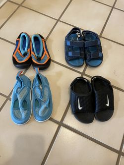 Kid Shoes Size 7 (toddler). Read Description