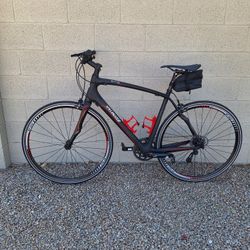SPECIALIZED SIRRUS LIMITED CARBON 700 C WHEELS LIKE NEW( CHECK MY OTHER BIKES)