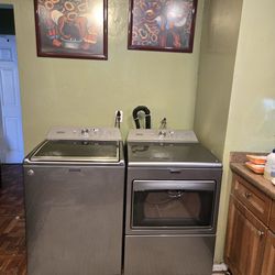 Maytag Washer and Dryer (Good Condition)/// Lavadora y secadora Maytag (Buenas condiciones)