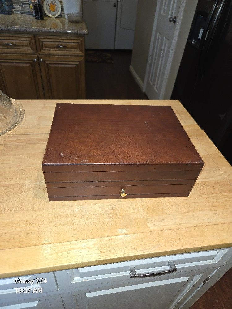 Beautiful 12 Pcs Of Silverware And Serving Set