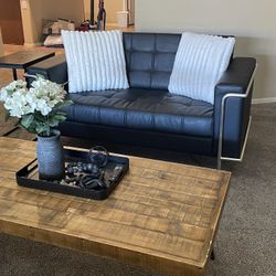 Loveseat Black Leather 