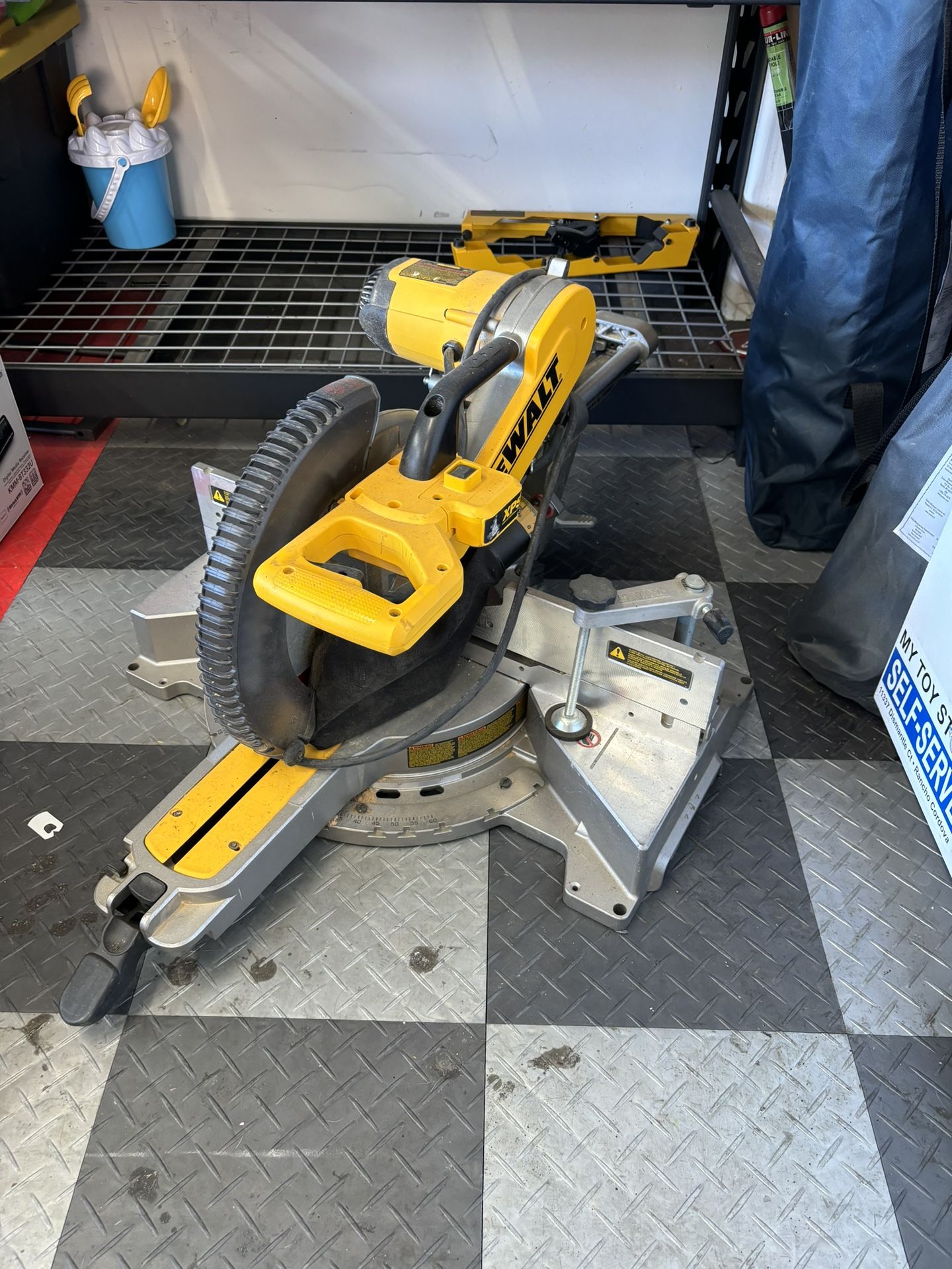 Dewalt 12” Miter Saw & Stand 