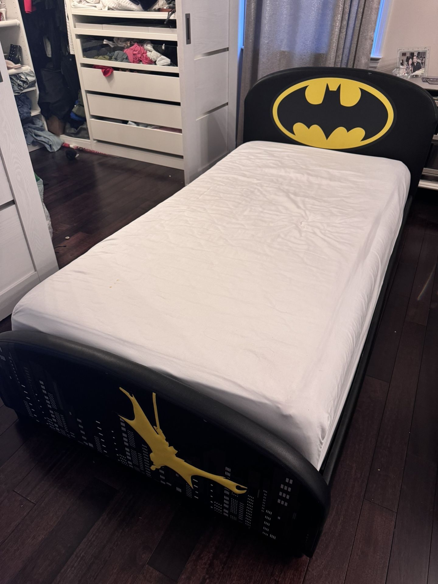 Twin Kids Batman Bed With Cloud Mattress