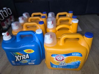 Laundry detergent arm and hammer