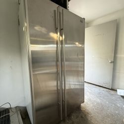 Sub-zero Refrigerator - Not Sure If It’s Still Working