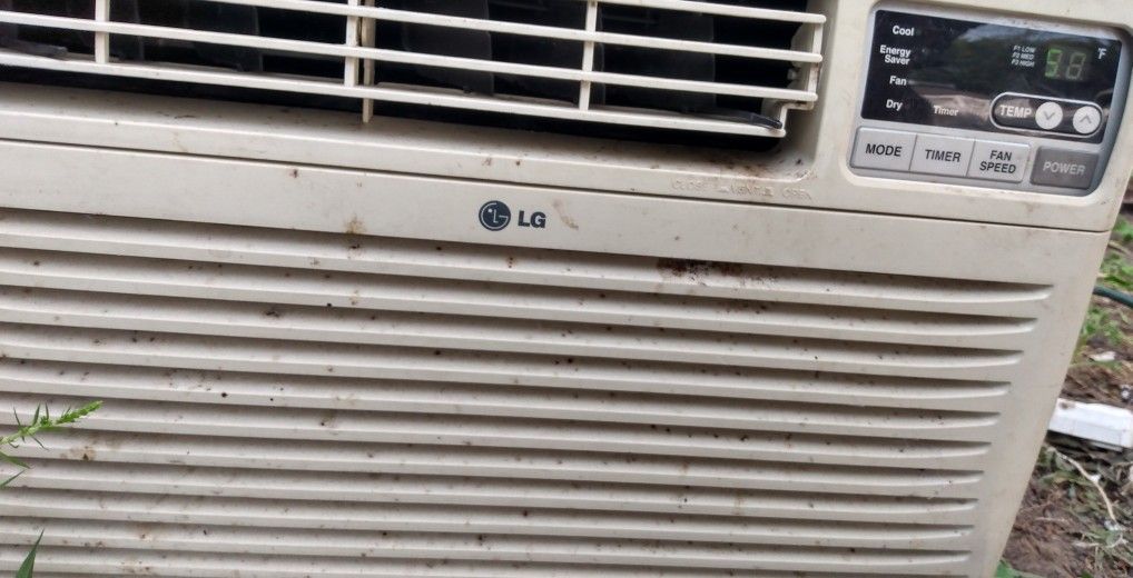 24,000 BTU Window Air Conditioner, 220 Volt Cools Whole House, Works Great, $199