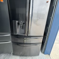 Refrigerator Black Stainless 