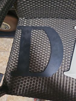Large Black Decorative Letter D