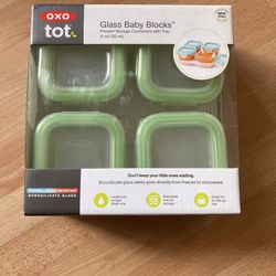 Oxo Tot Storage  Container+free Squeeze 