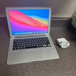 MacBook Air 13in i5 Laptop 4gb Ram SSD W/Lifetime Office & Charger