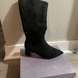 Black Boots 