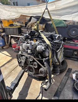 Infiniti VQ37VHR 3.7L V6 Engine
