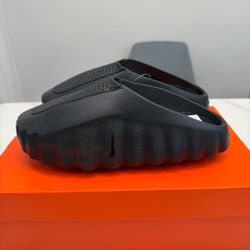 Nike mind 001 slide triple black Sz 11 new