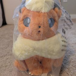 Flareon Comfy Friends Plush - 17 1/4
