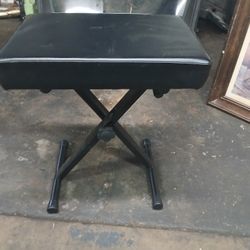 New piano Bench Is collapsal Easy to Move 