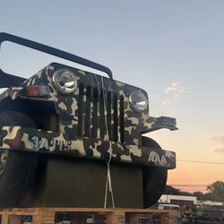 Older Jeep Front Display 