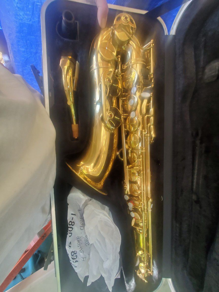 Accent Tenor Saxophone TS710L with Case.  Wind instruments prices firm
