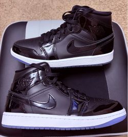 Jordan 1 Mid Men’s Size 9