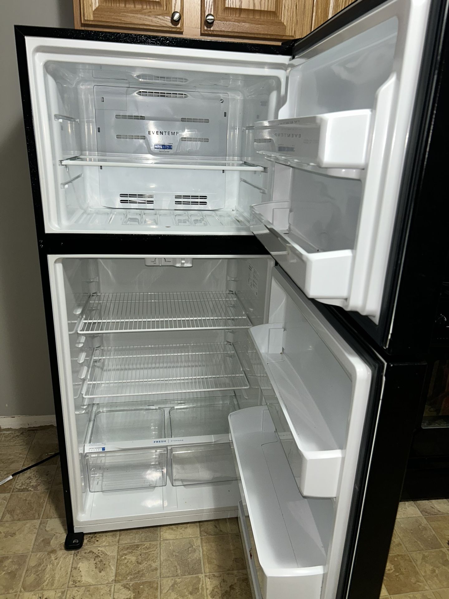 Frigidaire 18 Cu. Ft. EvenTemp Refrigerator – Black – Like New Price: $480