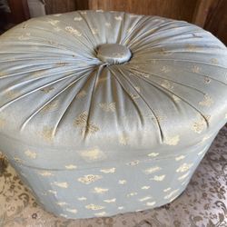 Tufted Stool