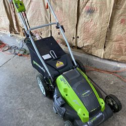 GreenWorks Plug In Electric Lawnmower 4Sale