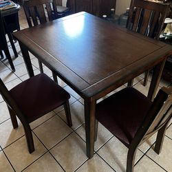 Dining Table W/4 Chairs