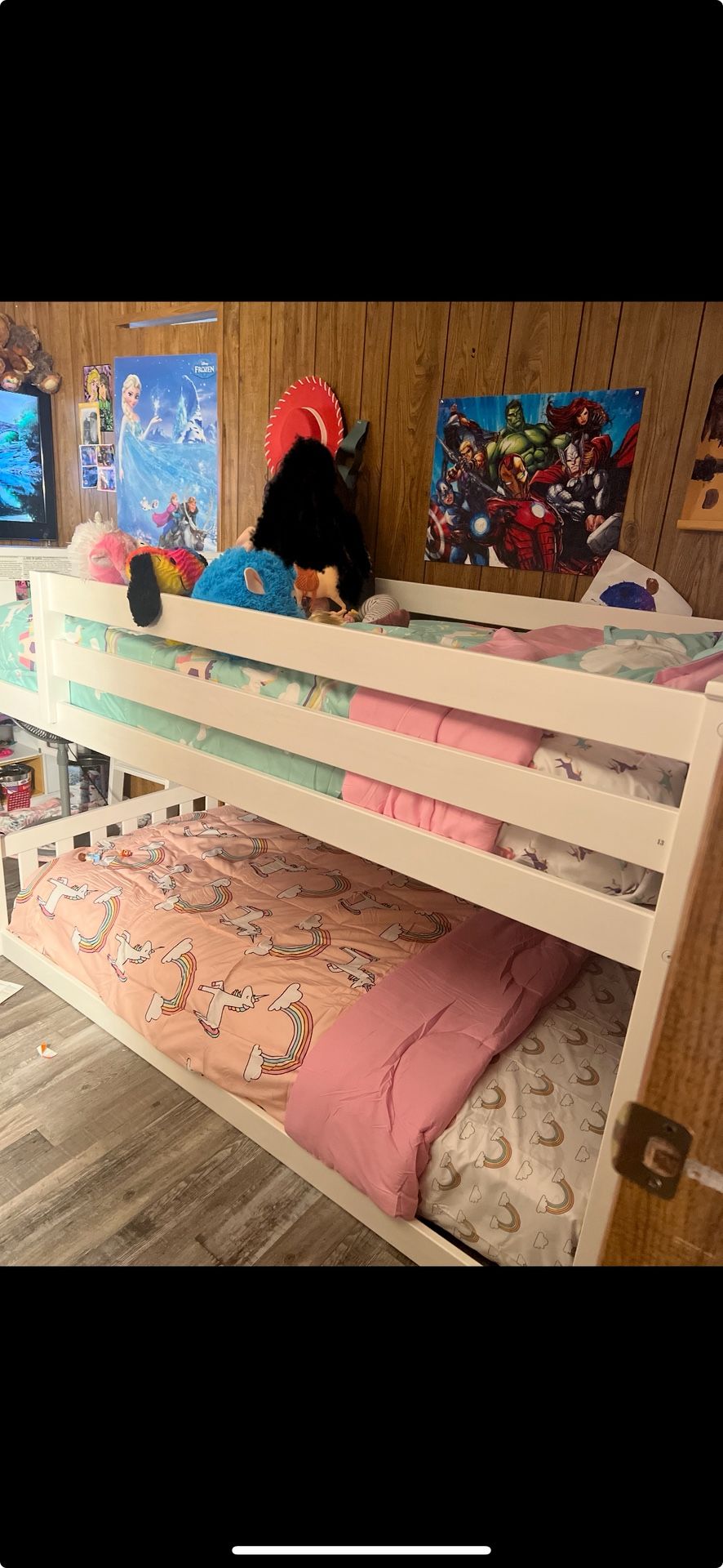 Twin Bunk Beds 