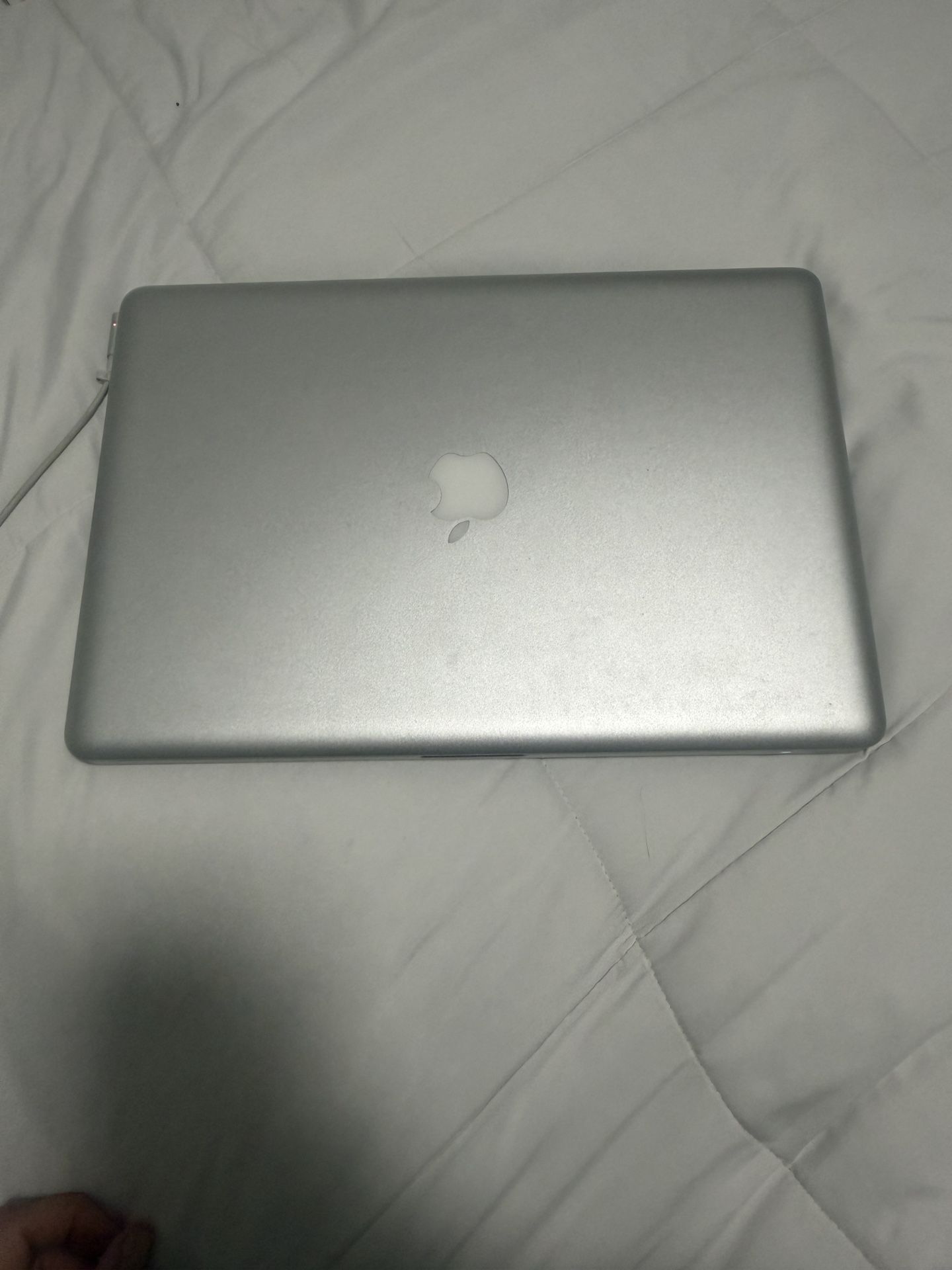 MacBook Pro 15” (Early 2011) – i7, 12GB RAM, 500GB HDD