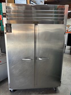 2 Door Freezer Traulsen Stainless Steel NSF USA commercial restaurant on wheels upright reach in