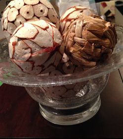 Decorative glass bowl